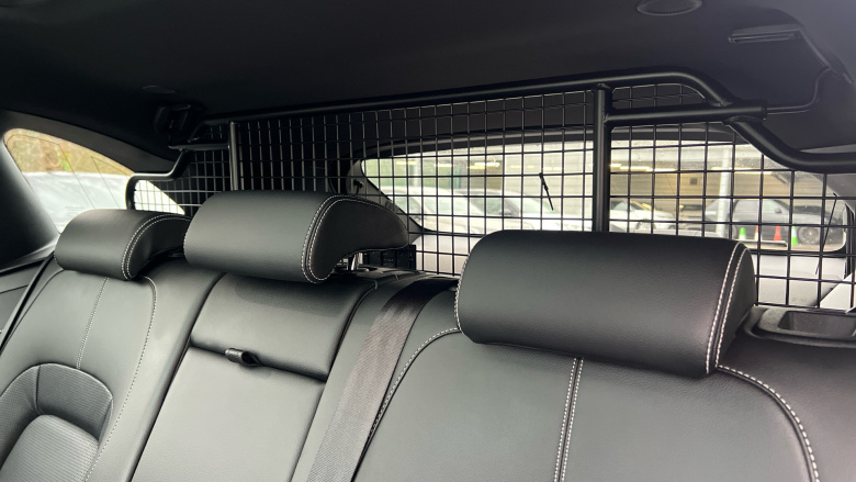 Jaguar F-Pace 2.0 P400e R-Dynamic SE Black 5dr Auto AWD Estate